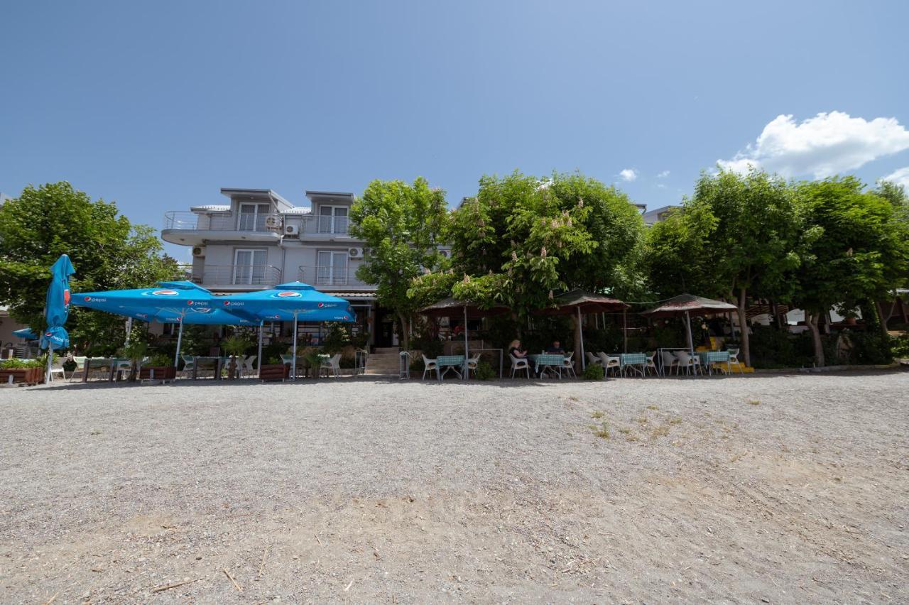 أوهغيد Hotel Holiday-M المظهر الخارجي الصورة